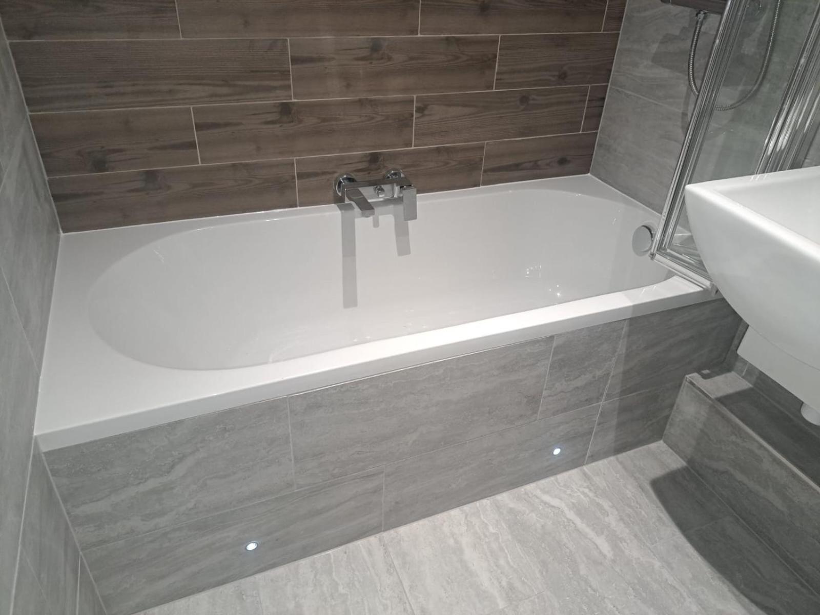 Bournemouth Hot Tub & Sauna Holiday Let מראה חיצוני תמונה