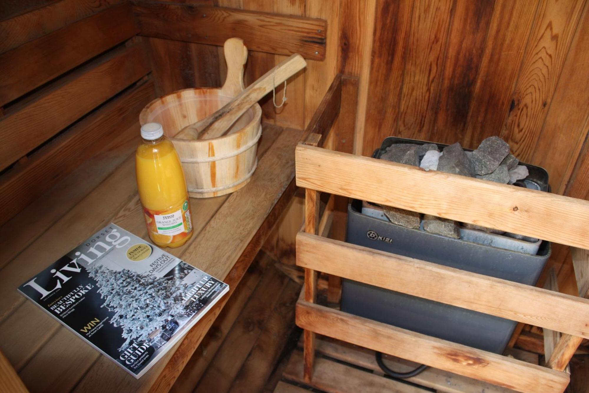 Bournemouth Hot Tub & Sauna Holiday Let מראה חיצוני תמונה