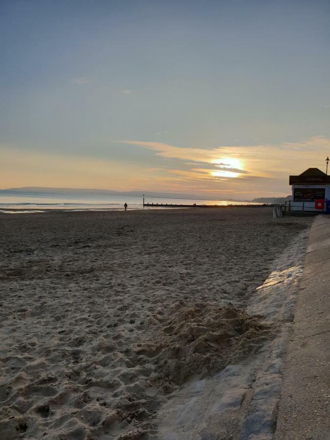 Bournemouth Hot Tub & Sauna Holiday Let מראה חיצוני תמונה