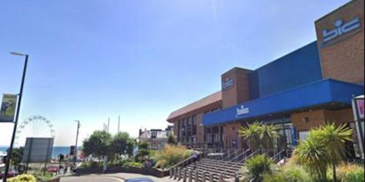 Bournemouth Hot Tub & Sauna Holiday Let מראה חיצוני תמונה