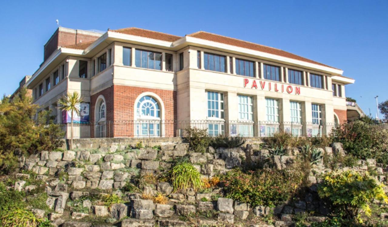 Bournemouth Hot Tub & Sauna Holiday Let מראה חיצוני תמונה